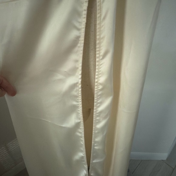 Dee Elly Ruffle Spaghetti Strap short Open Dress ivory Satin large - Picture 3 of 11